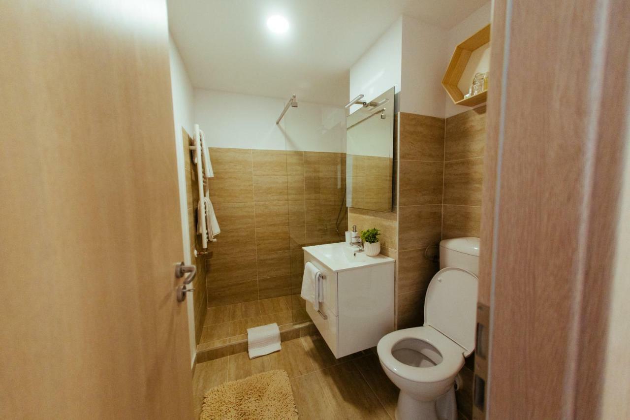 Urban Living Apartment ทิมิชัวรา ภายนอก รูปภาพ